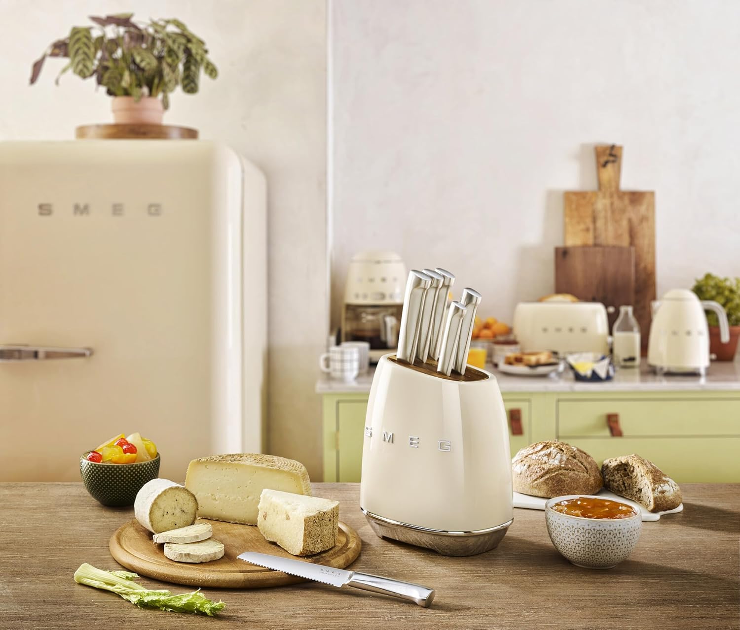SMEG Set de Couteaux Professionnels 6 Pieces avec Bloc en Bois
