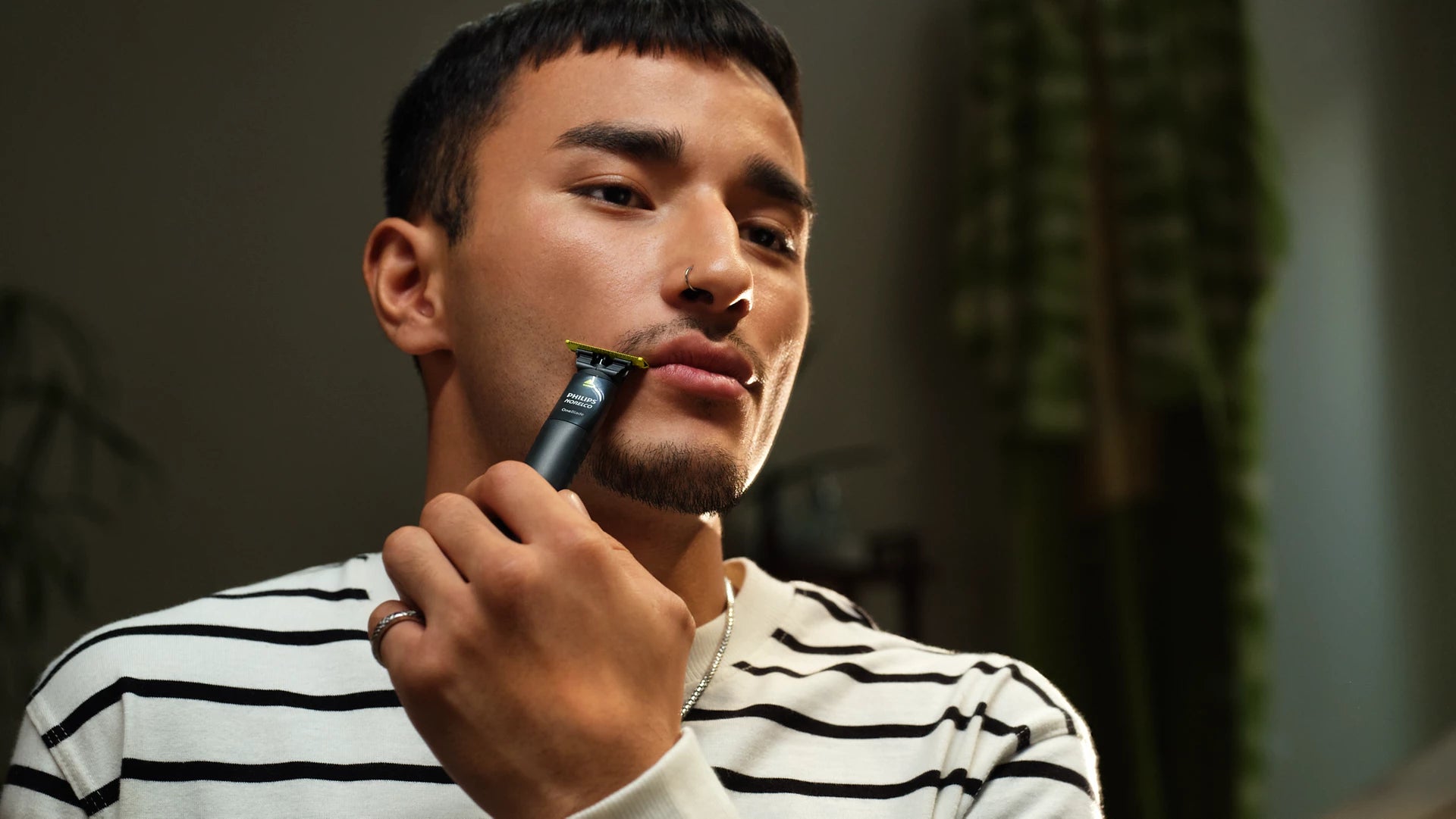 Philips OneBlade Visage + Corps Rasoir Électrique Hybride