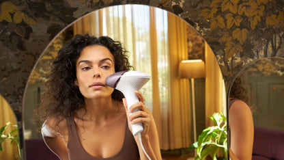 Philips Lumea Epilateur à lumiere pulsee Serie 8000 - Epilateur avec technologie SenseIQ,