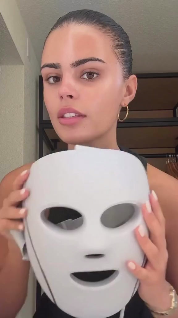 Charger la vidéo: Shark Masque LED Visage Universel – Technologie Dermatologique à Domicile